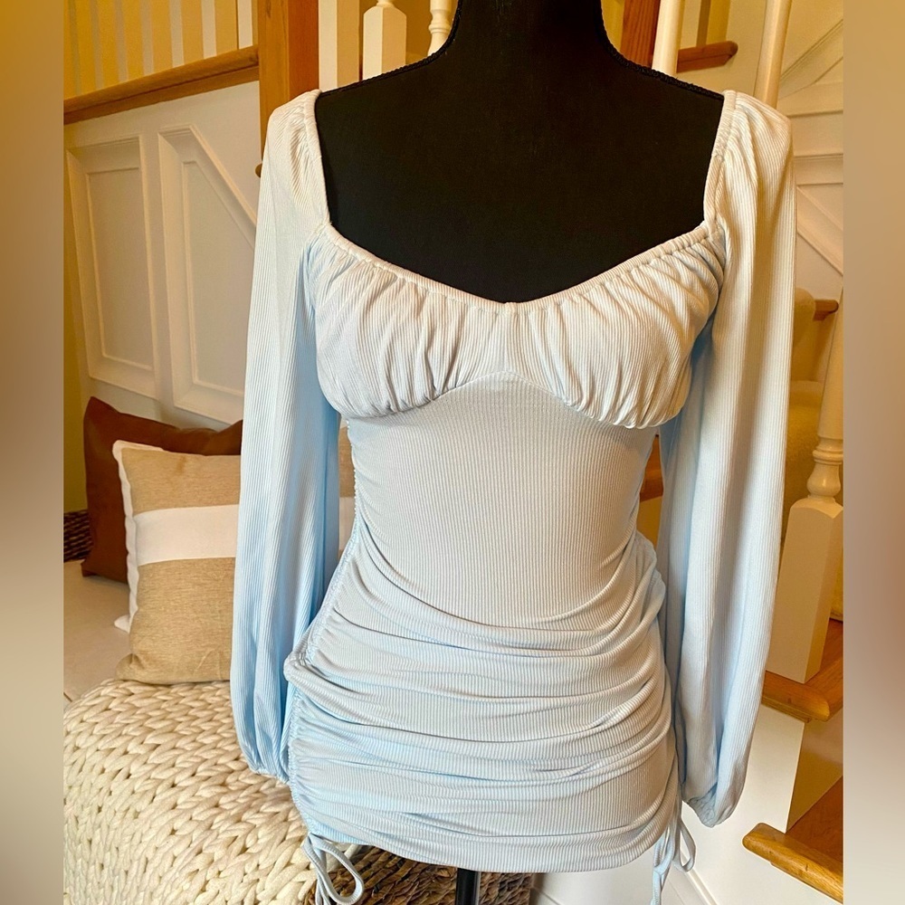 NWT size S light blue bodycon dress with side ruching and ties, balloon  sleeve‎